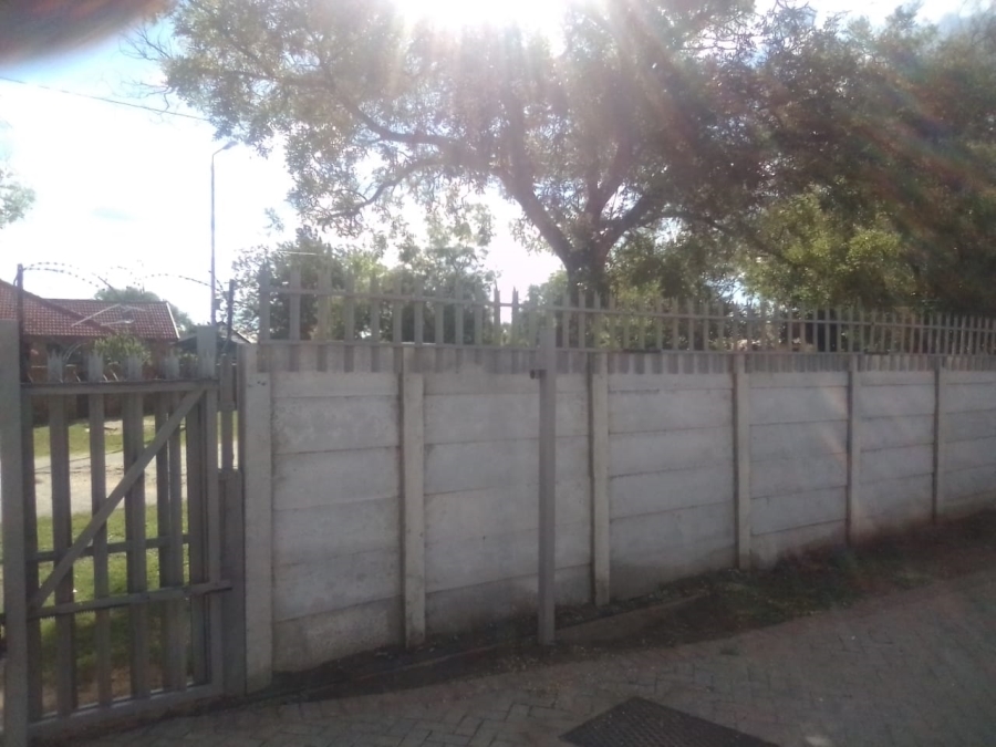 3 Bedroom Property for Sale in Seemeeupark Free State